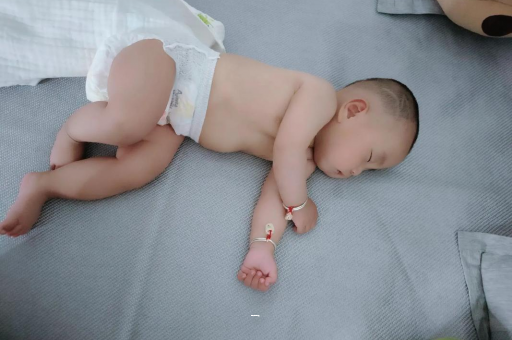 云南宝宝咳到吐怎么办